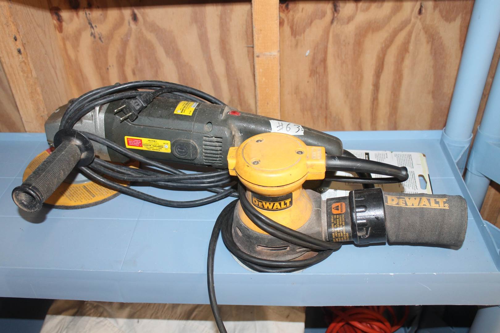 1620x1080 Lot Dewalt Sander W Dust Bag Vector Professional High Speed