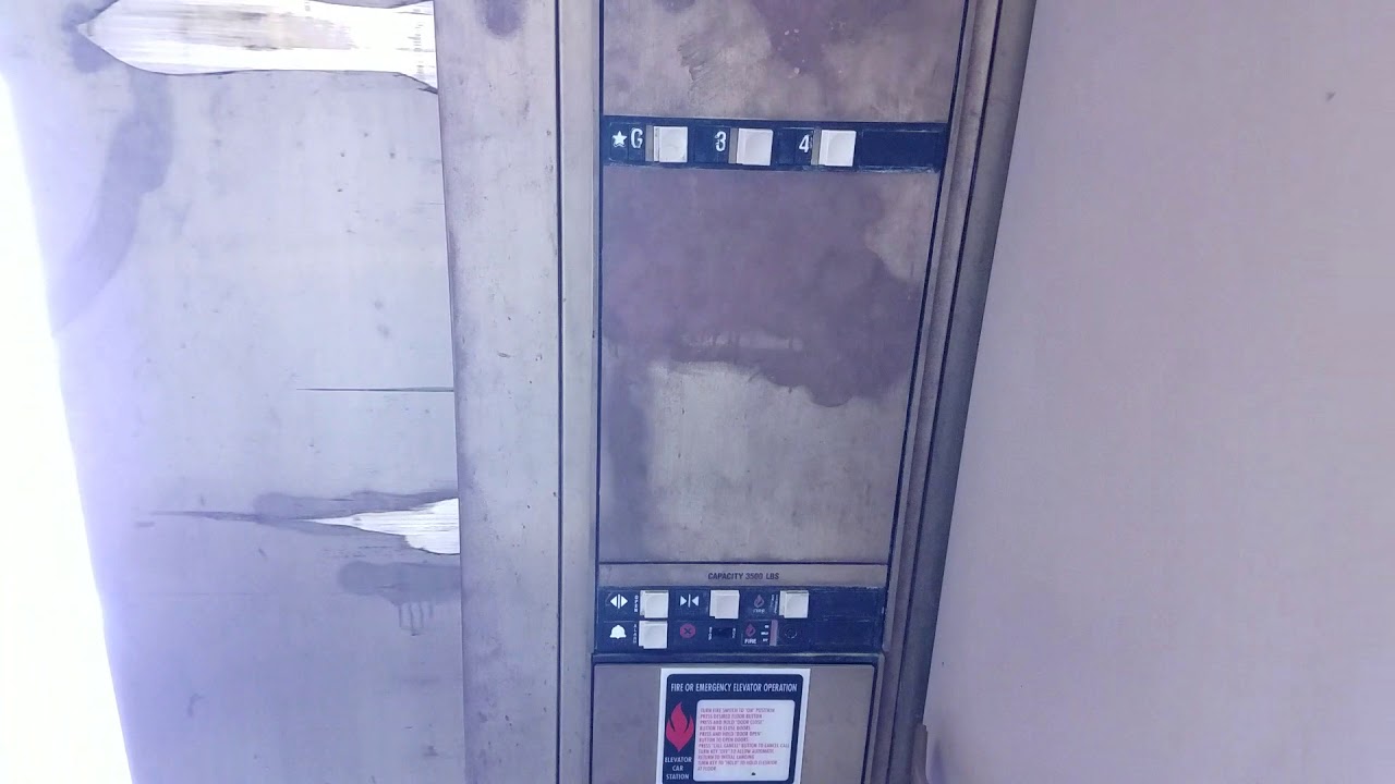 1280x720 Montgomery Vector Hydraulic Elevator