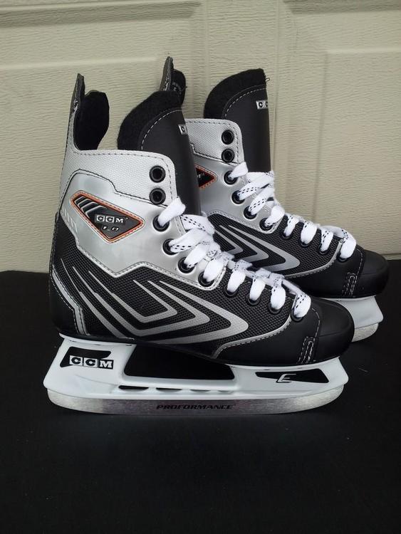 Ccm Vector Youth Ice Yth All Sizes Hockey Skates Sidelineswap 563x750 Ccm Vector Youth Ice Yth All Sizes Hockey Skates Sidelineswap