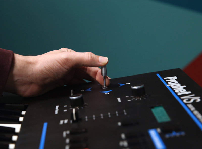 800x588 Sequential Circuits Prophet Vs Vector Synthesis