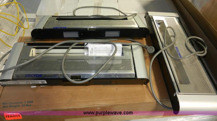 758x422 Vector Plasma One Bug Lights Item Sol