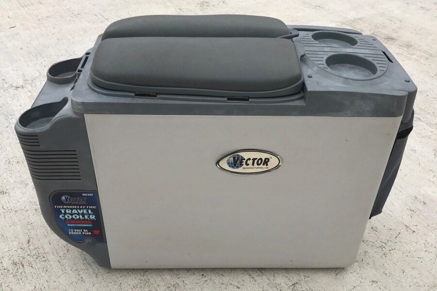 900x600 Used Used Vector Travel Cooler For Sale In Harlingen