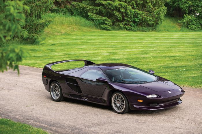 700x467 Your Chance To Own A Vector A Supercar With The Strangest