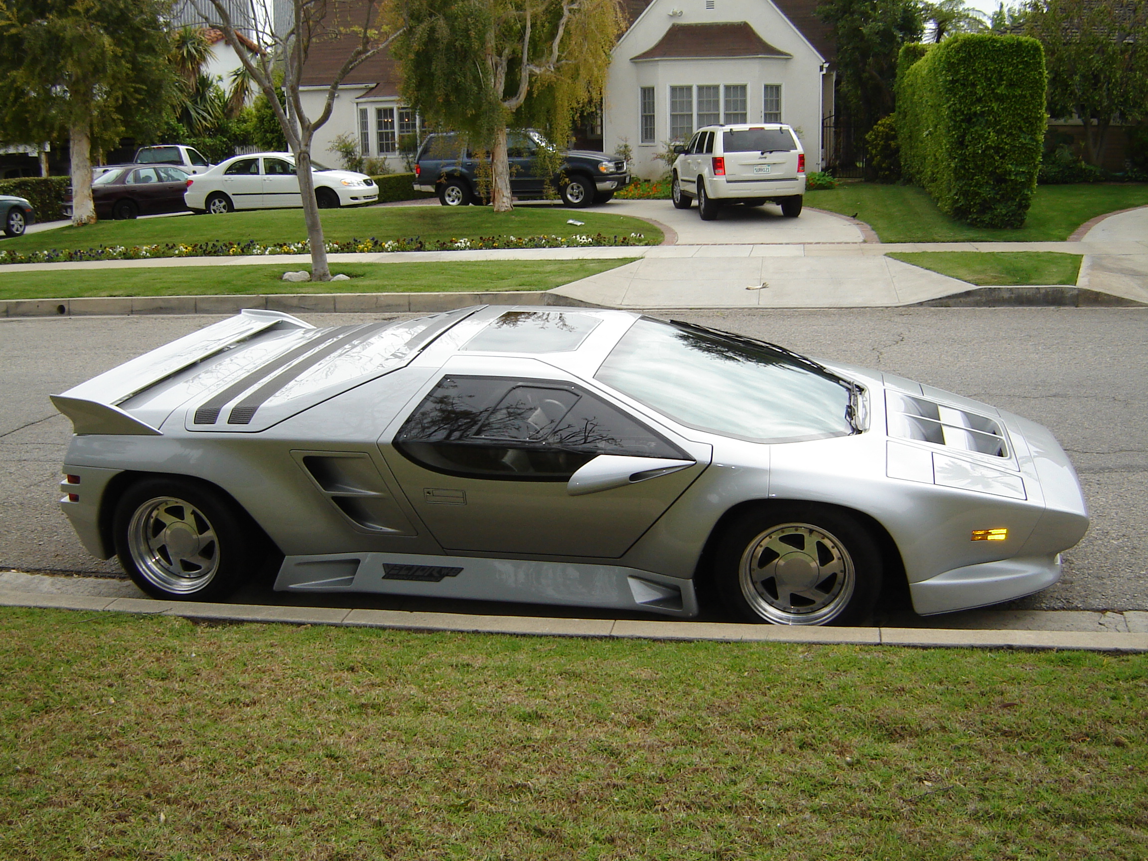 2304x1728 Slick Retro Future Car, Seems Like It'd Be A Good Fit Here