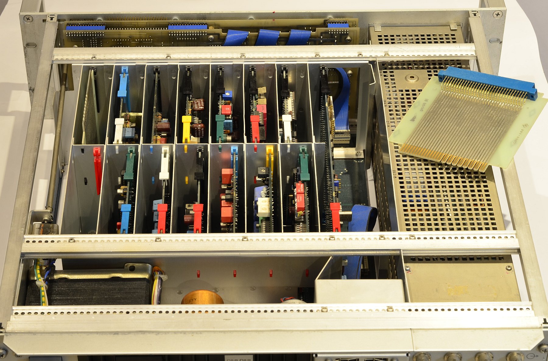 Rohde Schwarz Zpv Vector Voltmeterltbr Gtinternals 1800x1186 Rohde Schwarz Zpv Vector Voltmeterltbr Gtinternals