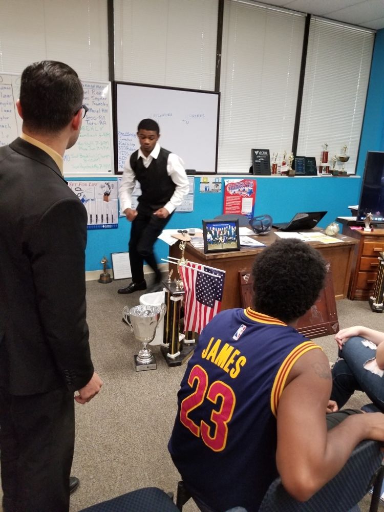 750x1000 Weekly Team Event