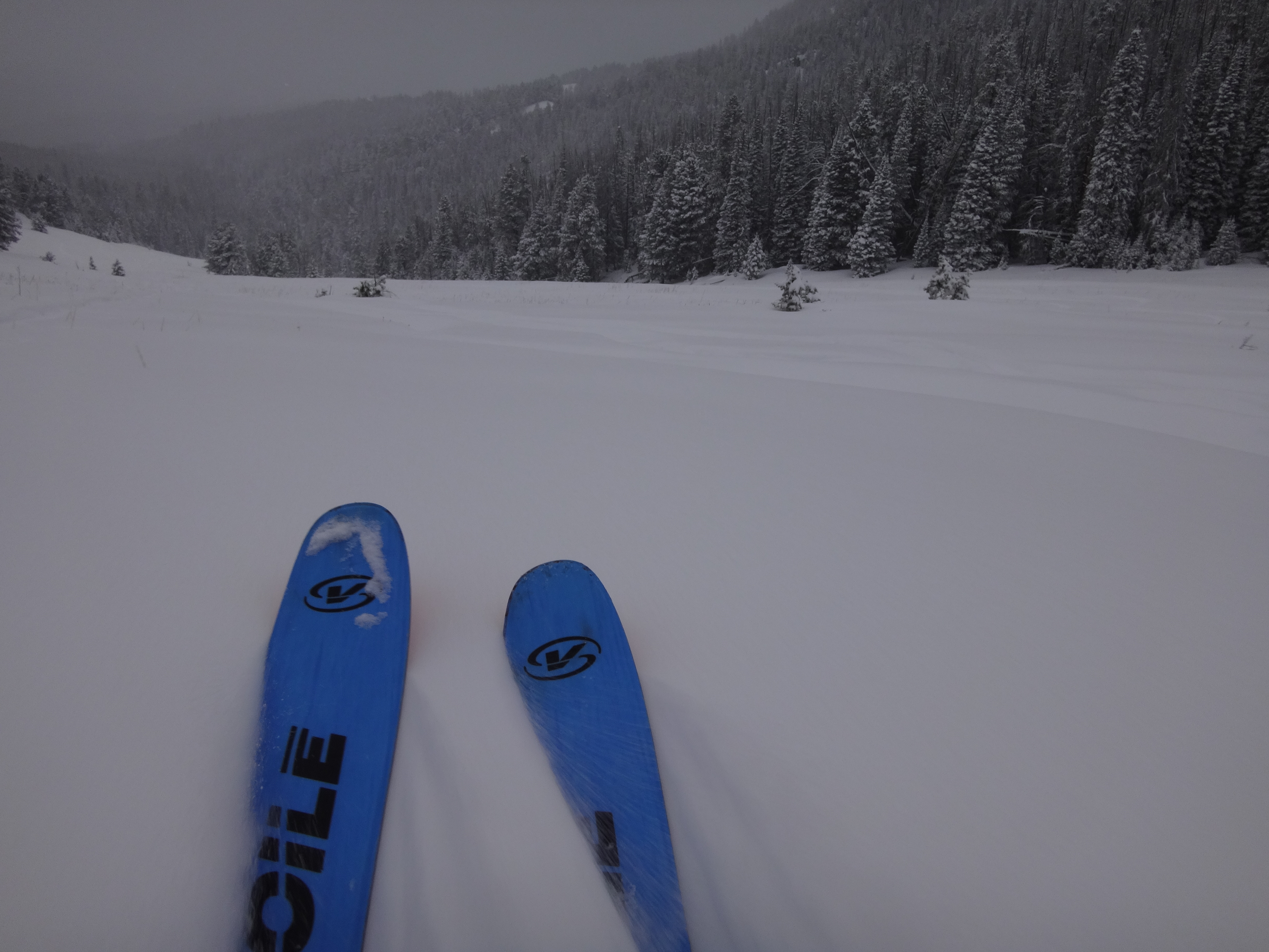 4896x3672 It Makes One Quiver On The Mountain