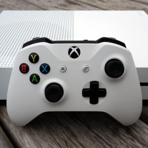 300x300 Dr Whooves Custom Xbox One Controller Geekchicpro