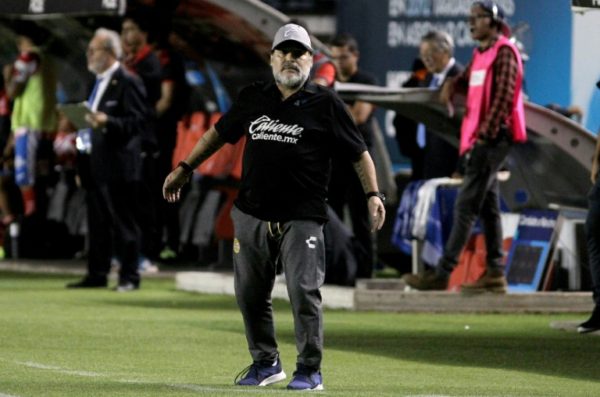 600x397 Maradona Returns To Argentina For Shoulder Treatment
