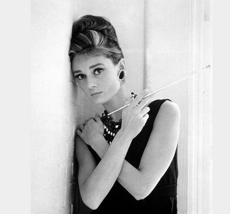 470x437 Style Icon Audrey Hepburn Fashion