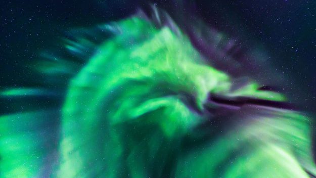 625x352 Mysterious Glowing 'dragon' Aurora Spotted Over Iceland