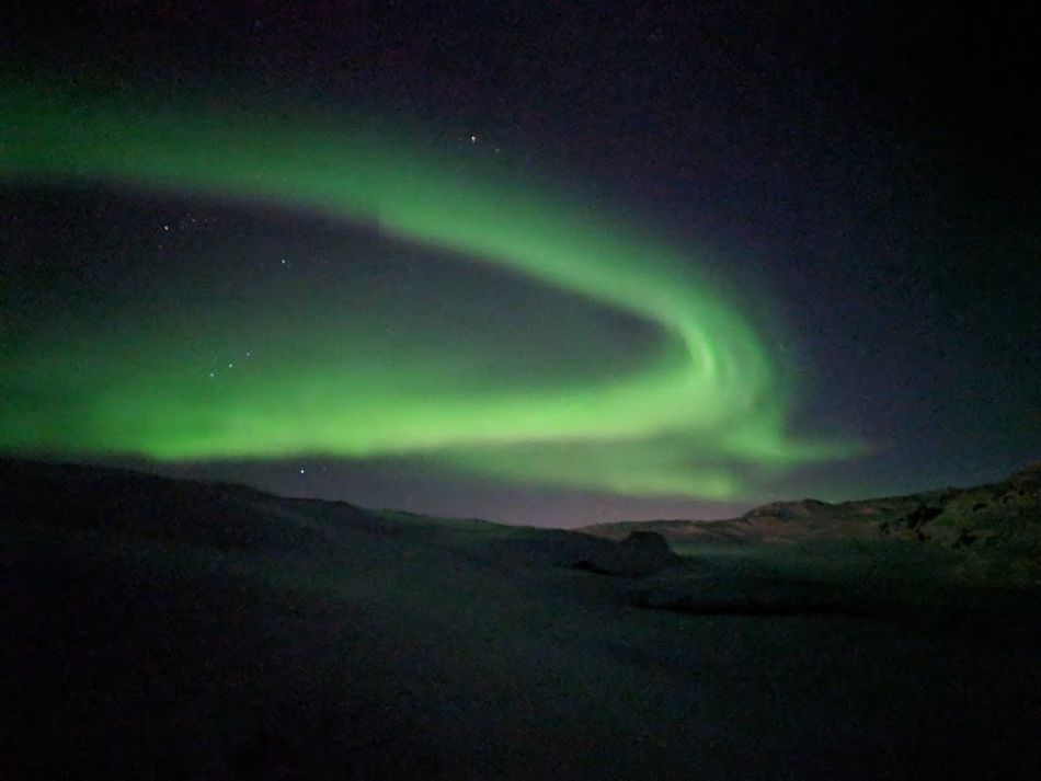 950x713 The Best Phone To Take Northern Lights Pictures Isn't An Iphone