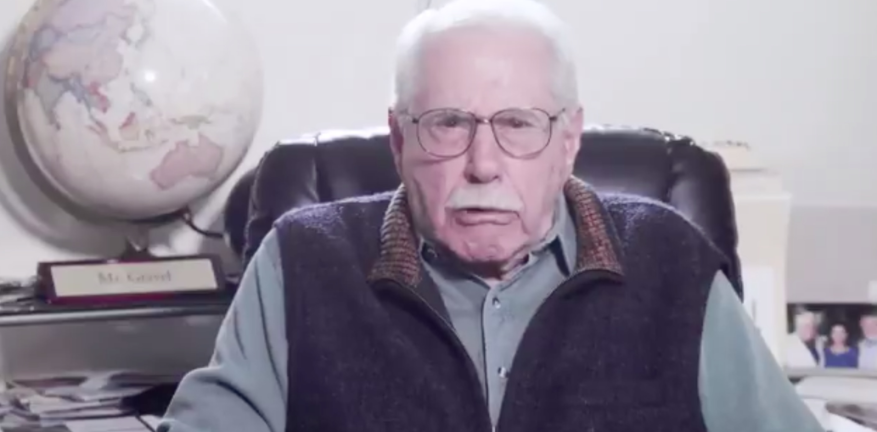 2822x1392 Mike Gravel Endorses Bernie Sanders For President