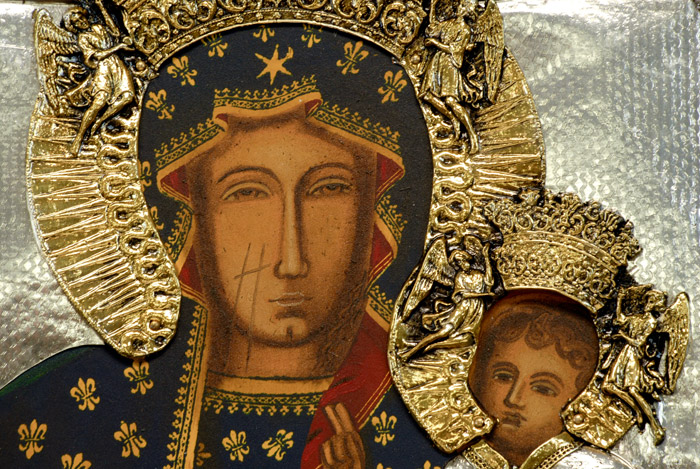 700x469 Silver Plated Icon