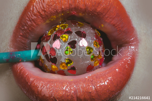 500x334 Lollipop In The Mouth Of A Young Girl Beautiful Lipstick