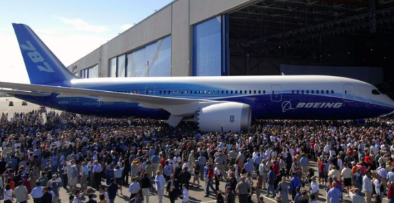 570x294 How The Boeing Dreamliner Is Making The An Icon