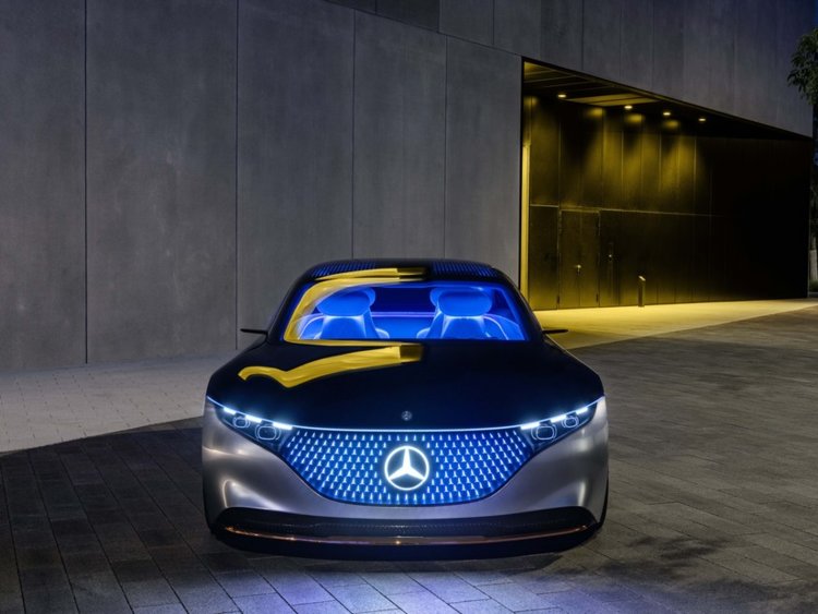 750x563 Mercedes Benz Shows Off Luxury Electric Vehicle Concept Vision Eqs