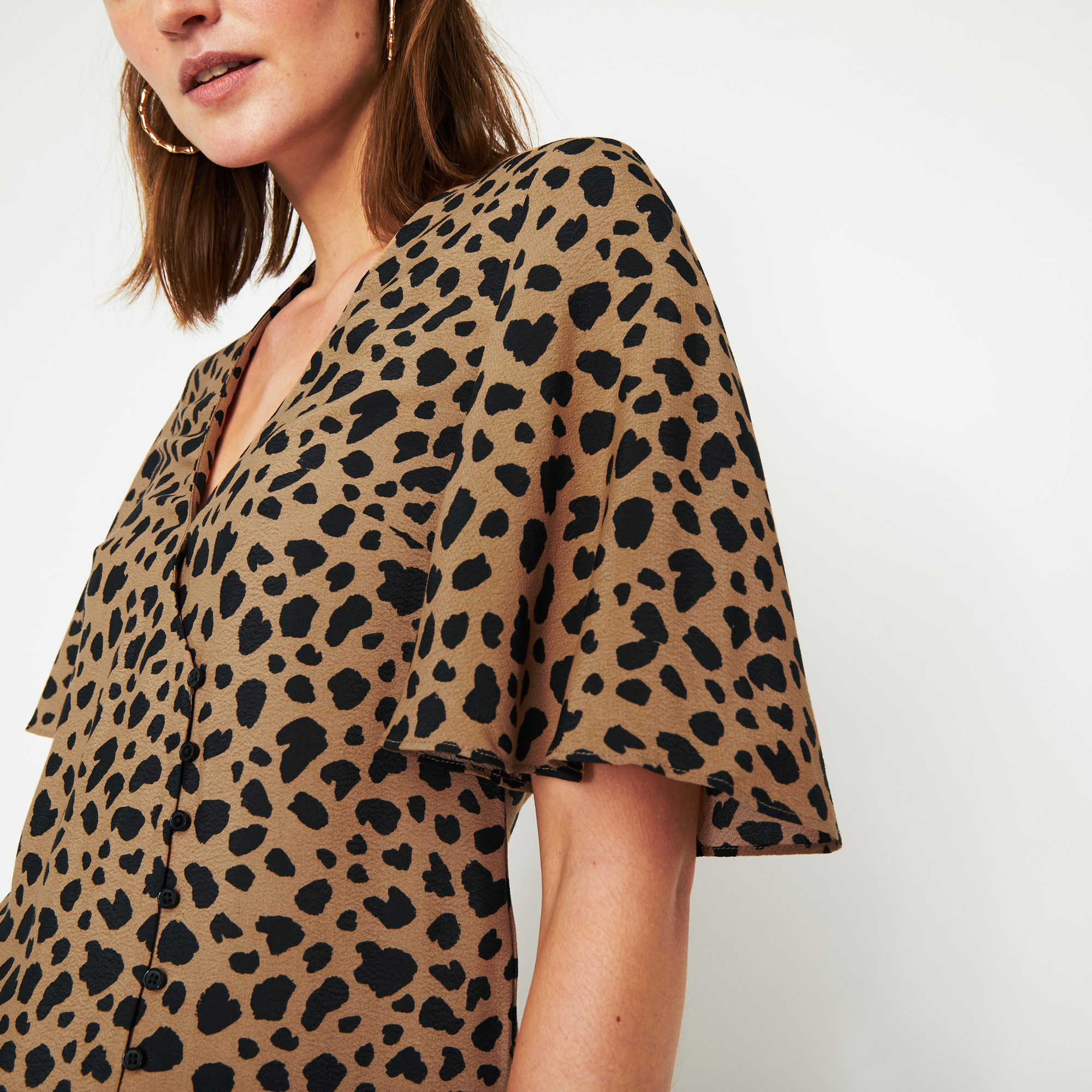 2000x2000 Animal Print Side Button Top Warehouse