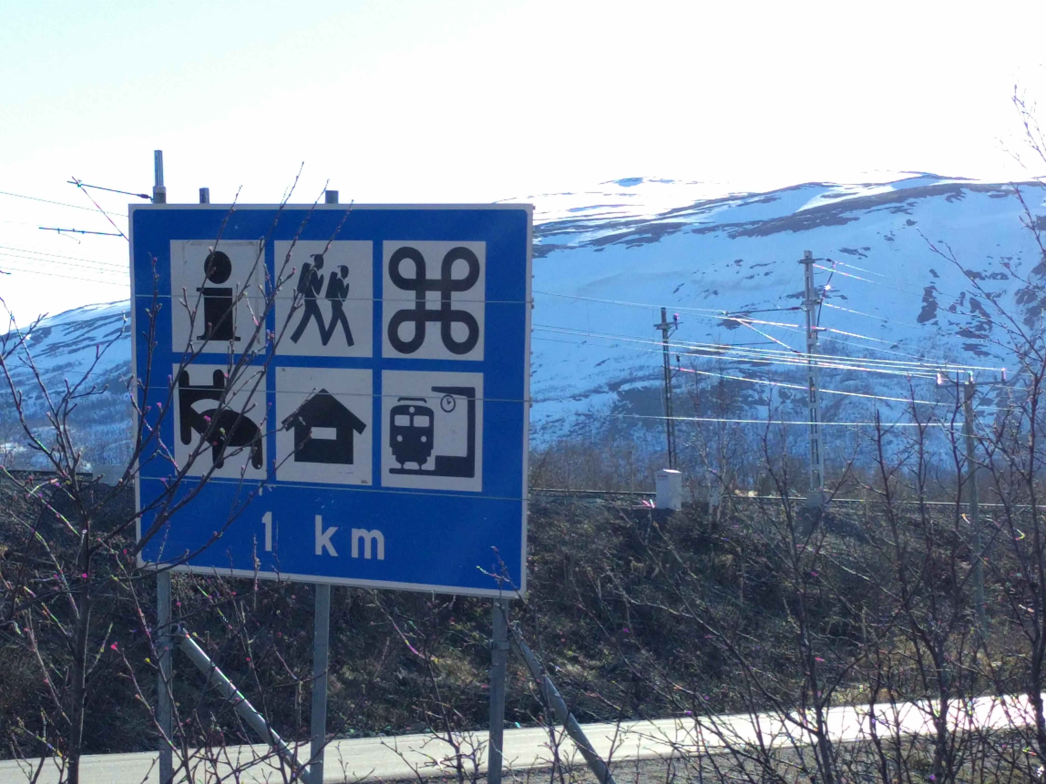 4032x3024 This Street Sign In Sweden Has The Apple Command Key Symbol