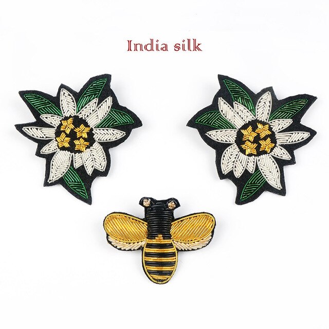 640x640 French Fashion India Silk Flowers Bee Applique Metal Badge Copper