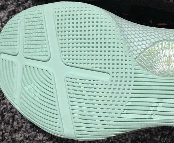 611x500 Under Armour Icon Curry Review Traction Fixed Basketball