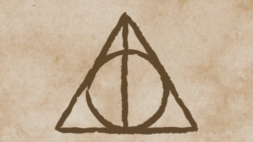 976x549 Jk Rowling Reveals The Inspiration For The Deathly Hallows Symbol