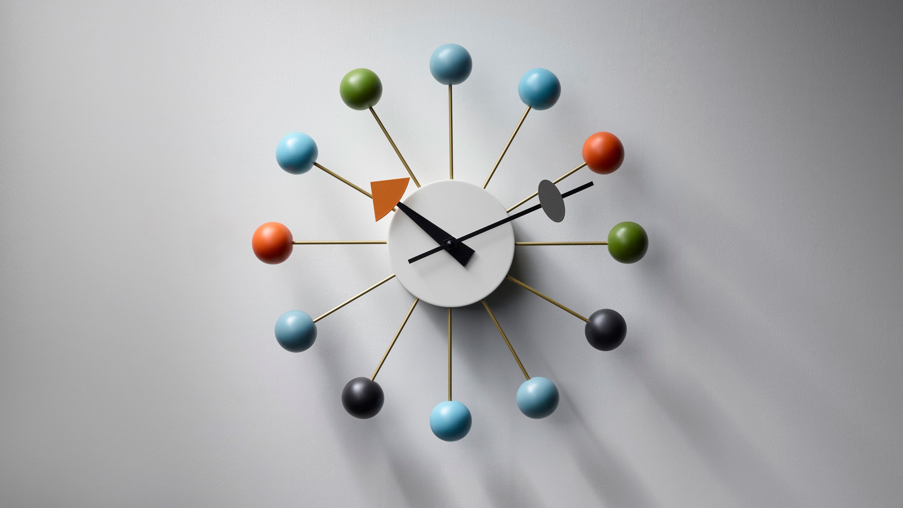 2880x1620 Drunk History Behind Vitra's Mid Century George Nelson Ball Clock