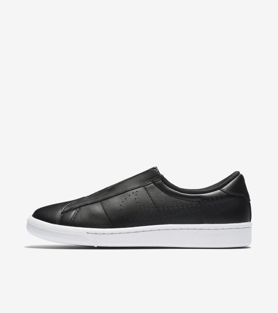 960x1080 Women's Nike Tennis Classic Ease 'black White' Snkrs