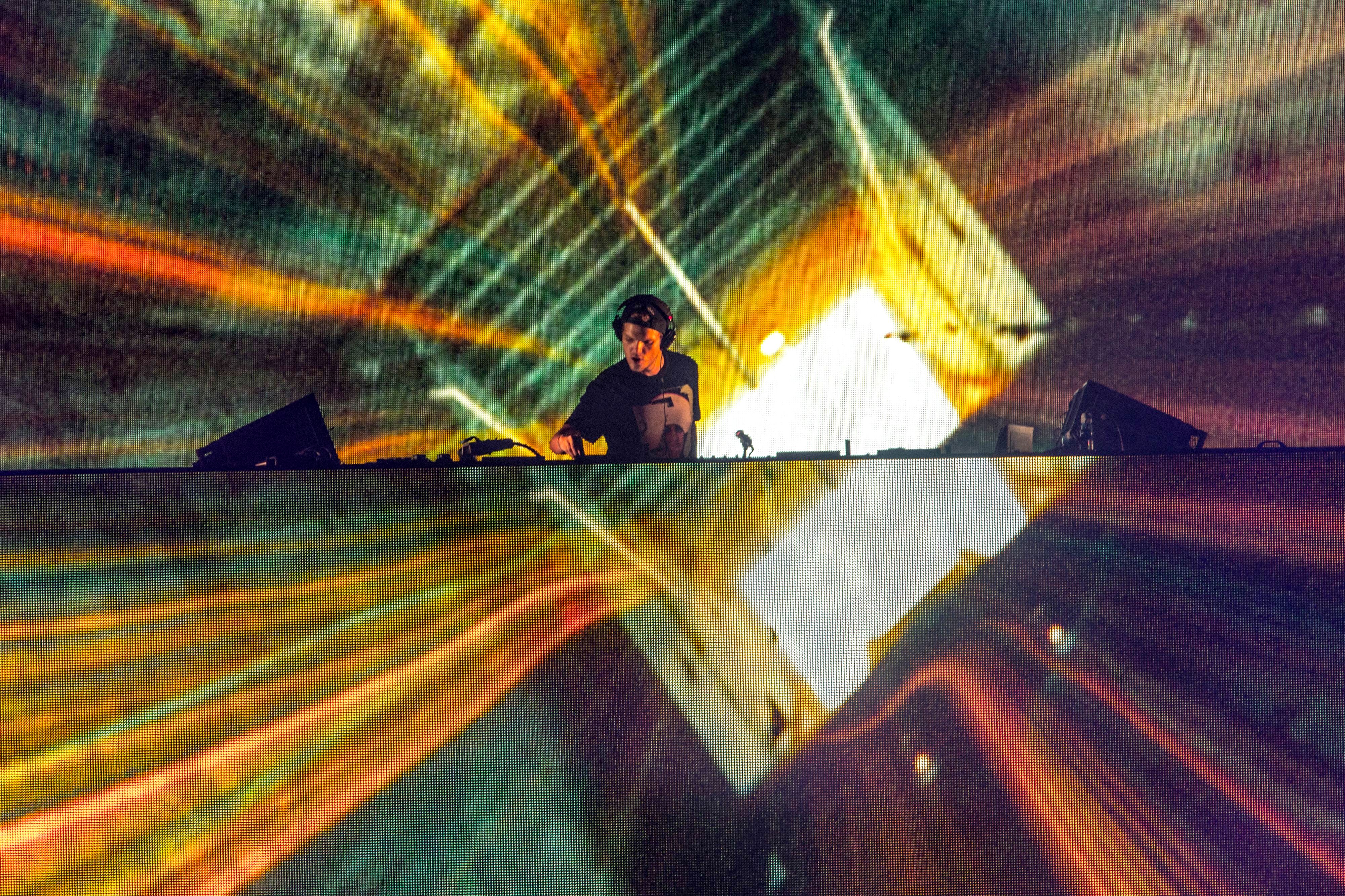 4000x2667 Life Story Of Edm Icon Avicii In Bookmovie Auction Deadline