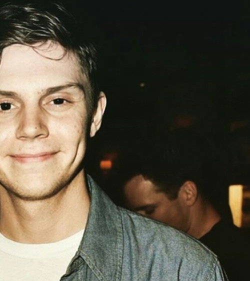 500x562 Image About Icon In Evan Peters