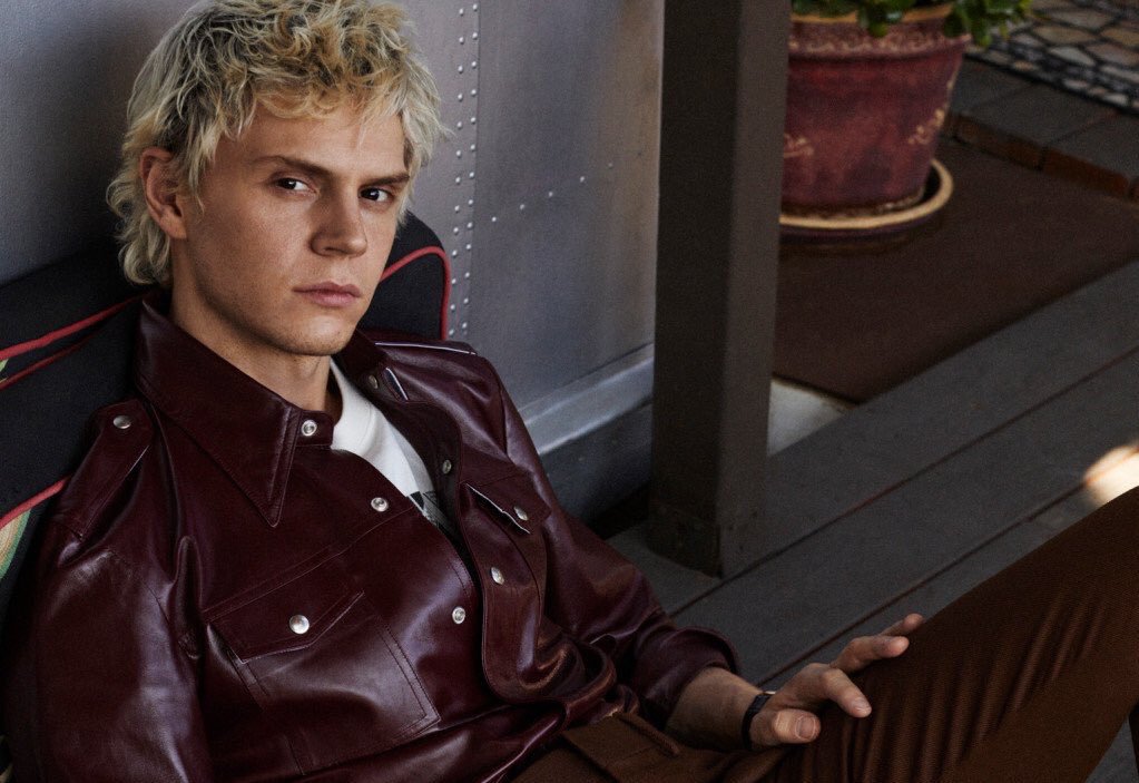 1023x703 Ahs On Twitter Evan Peters For Icon Magazine