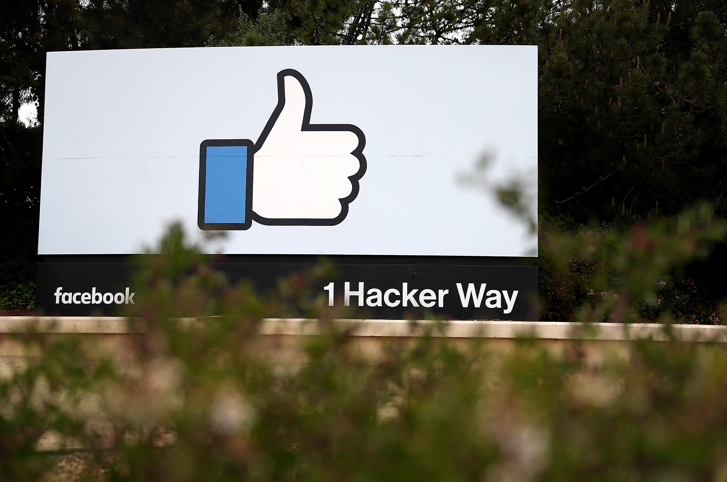 3000x1989 Facebook Hack Everything We Know About The Security Breach