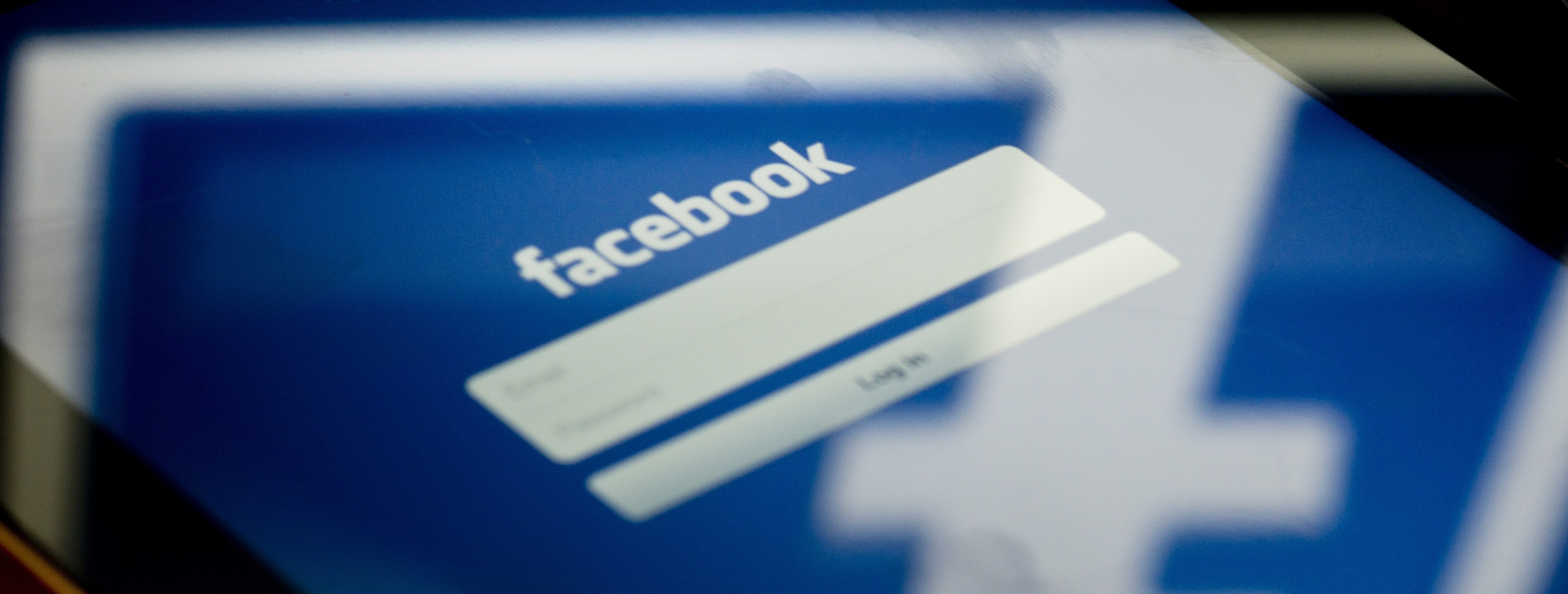 3280x1244 Til Facebook's Notification Icon Varies Worldwide