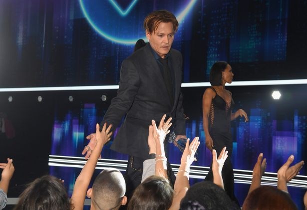 615x420 Johnny Depp Thanks Fans For Trusting Him After Tough Year As He