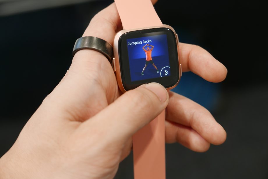 920x615 Fitbit Versa Vs Fitbit Ionic Which Is The Smartwatch For You