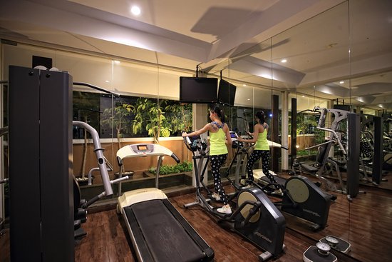 Contemporary Rooftop Fitness Center 550x367 Contemporary Rooftop Fitness Center