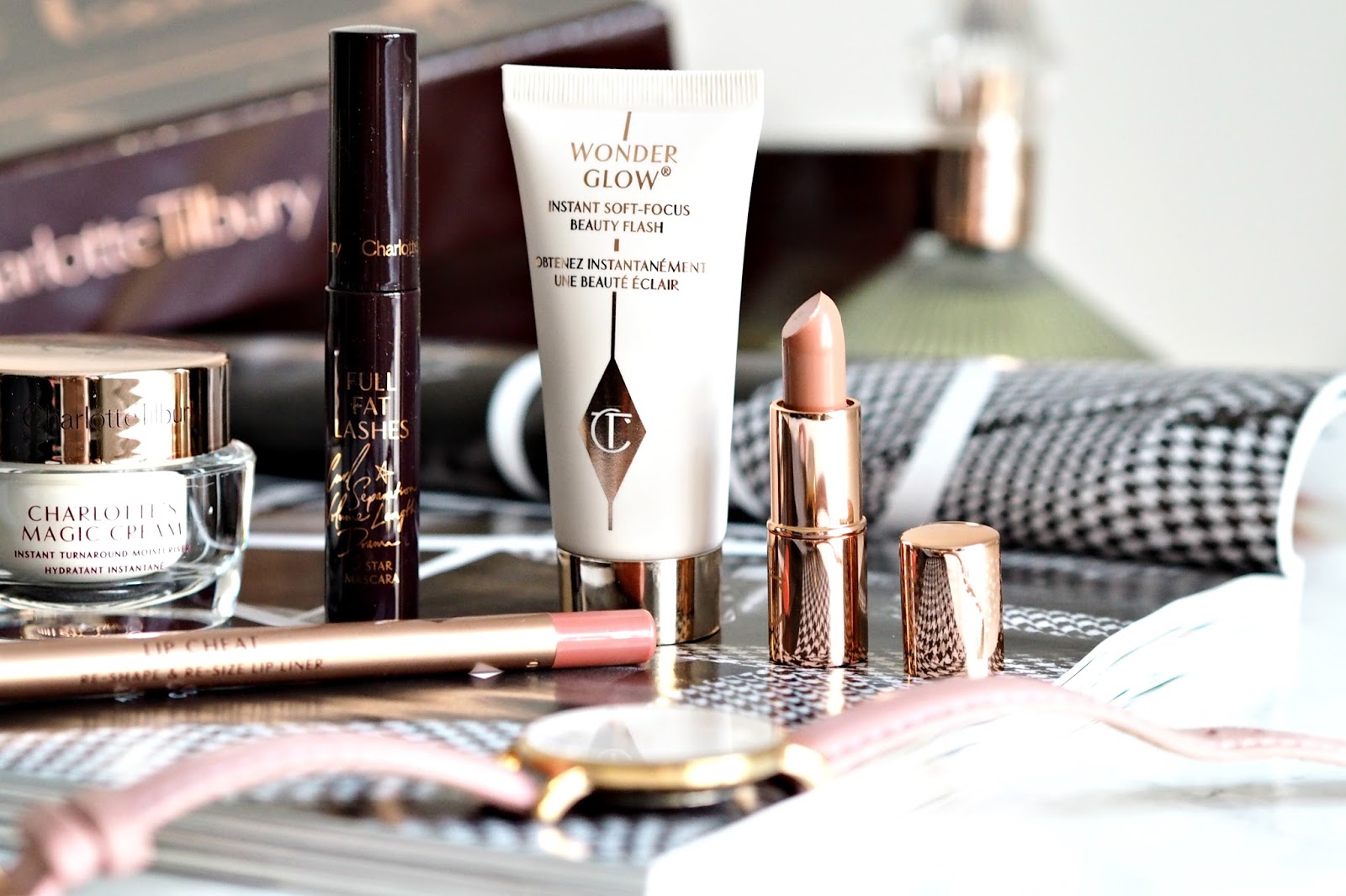 Charlotte Tilbury Beauty Icons 1600x1066 Charlotte Tilbury Beauty Icons