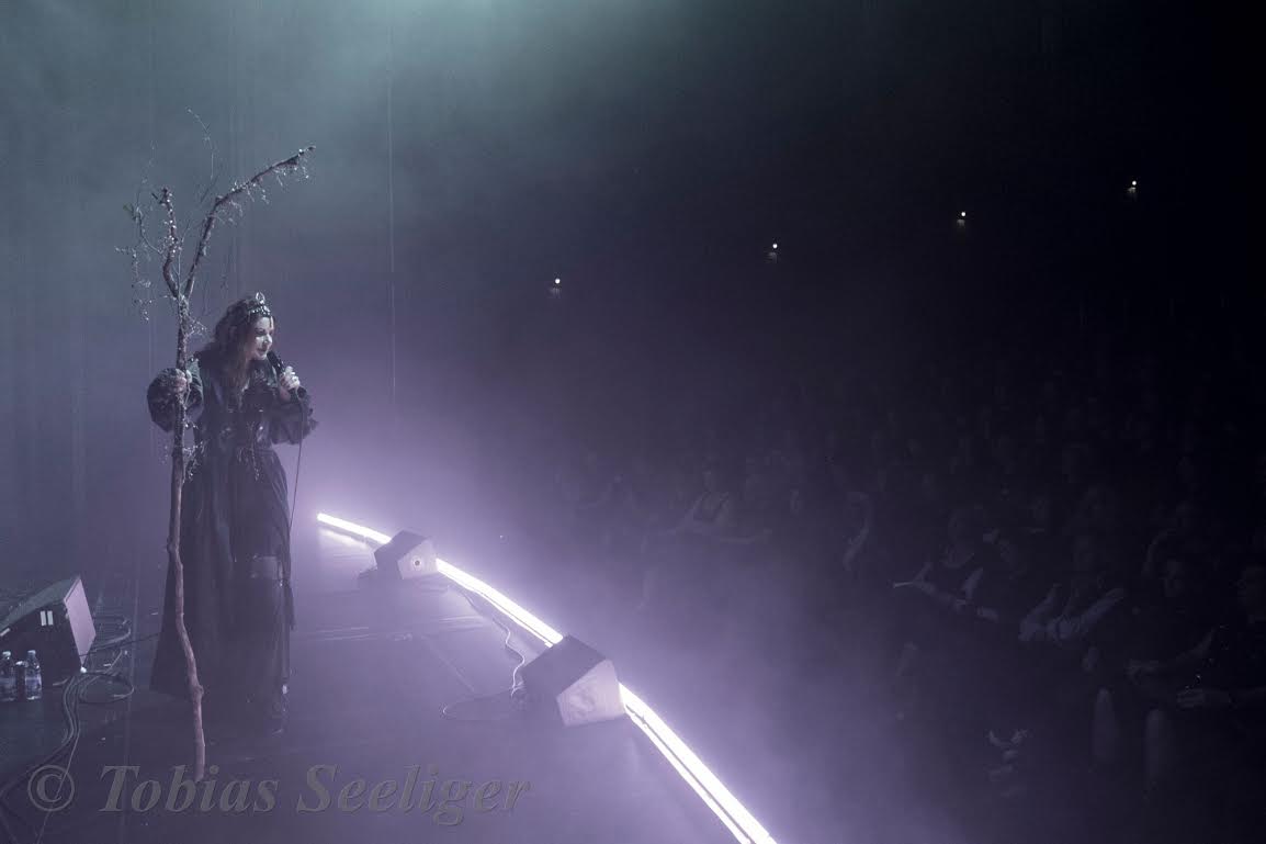 1154x769 Dark Entries English Monica Richards I Always Felt Out Of Step