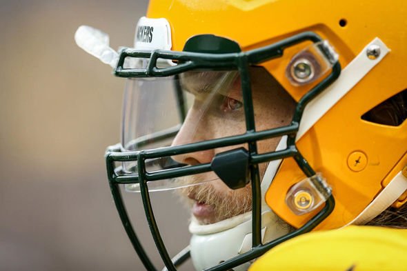 590x393 Clay Matthews Packers Icon And Fans React Badly To Green Bay