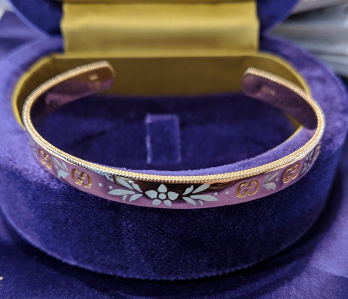 700x601 Gucci Icon Blossom Bracelet In Rose Gold And White Enamel