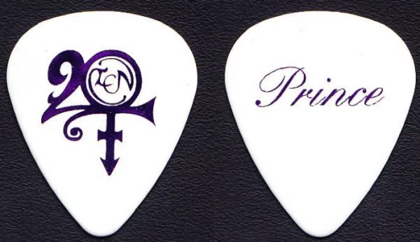 600x346 Prince Guitar Pick Icon Symbol Tour, Purple Foil