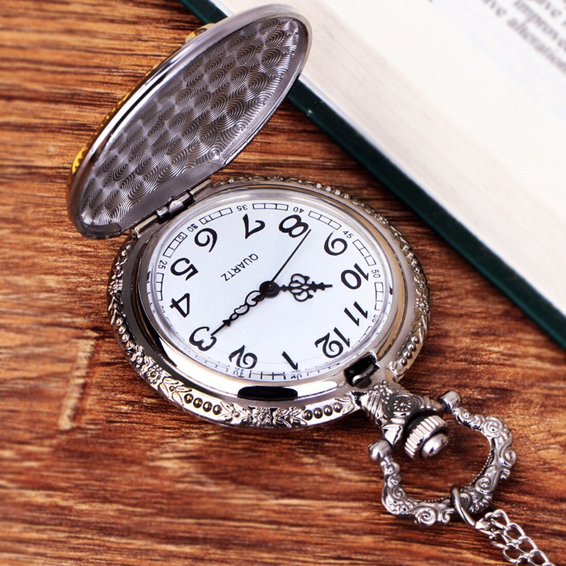 1100x1100 Classic Embossed Earth Five Pointed Star Wheat Ear Pocket Watch