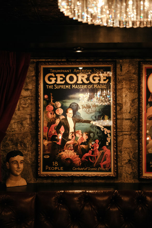 588x882 Bill Miller Makes Magic