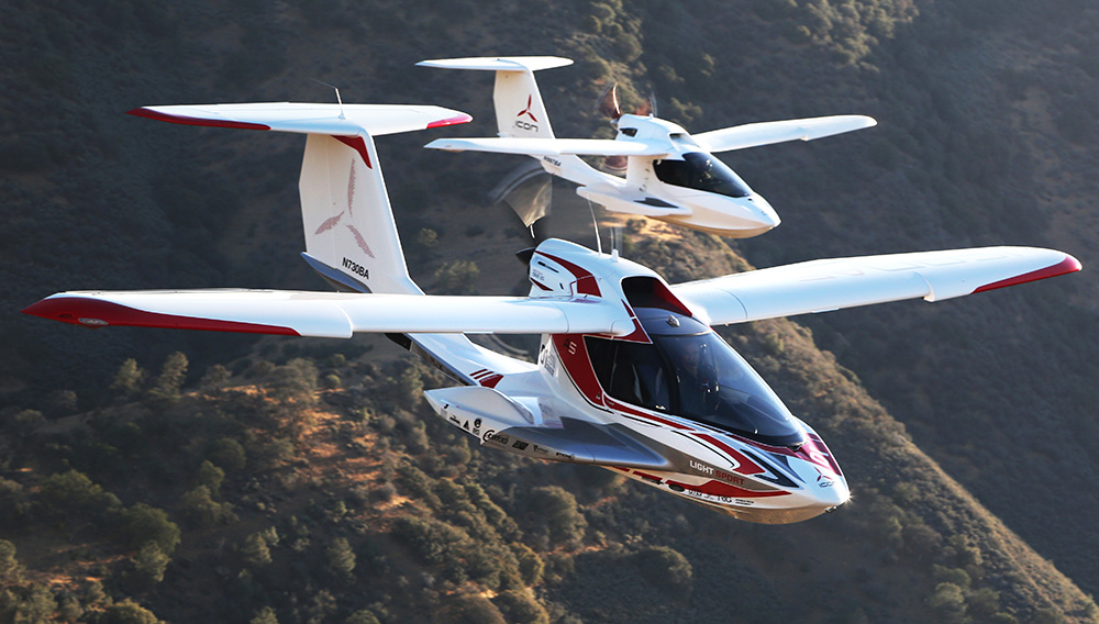 1000x568 Robb Report Flies The Icon Amphibious Sport Plane Over
