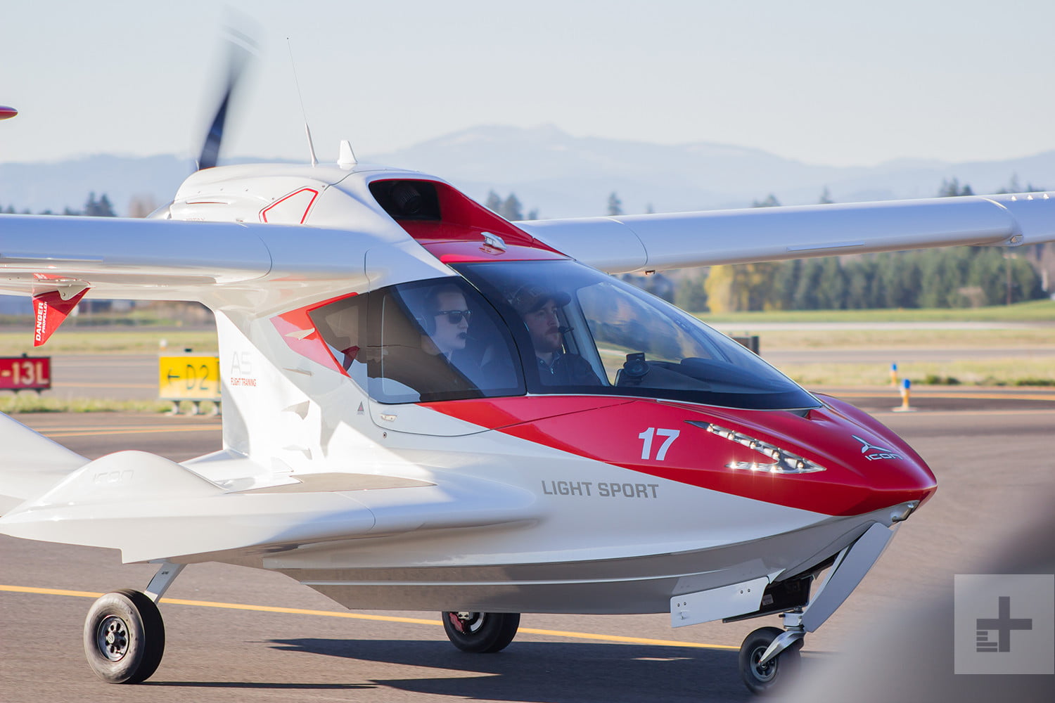 1500x1000 Meet The Icon The High Tech Airplane That Anyone Can Fly