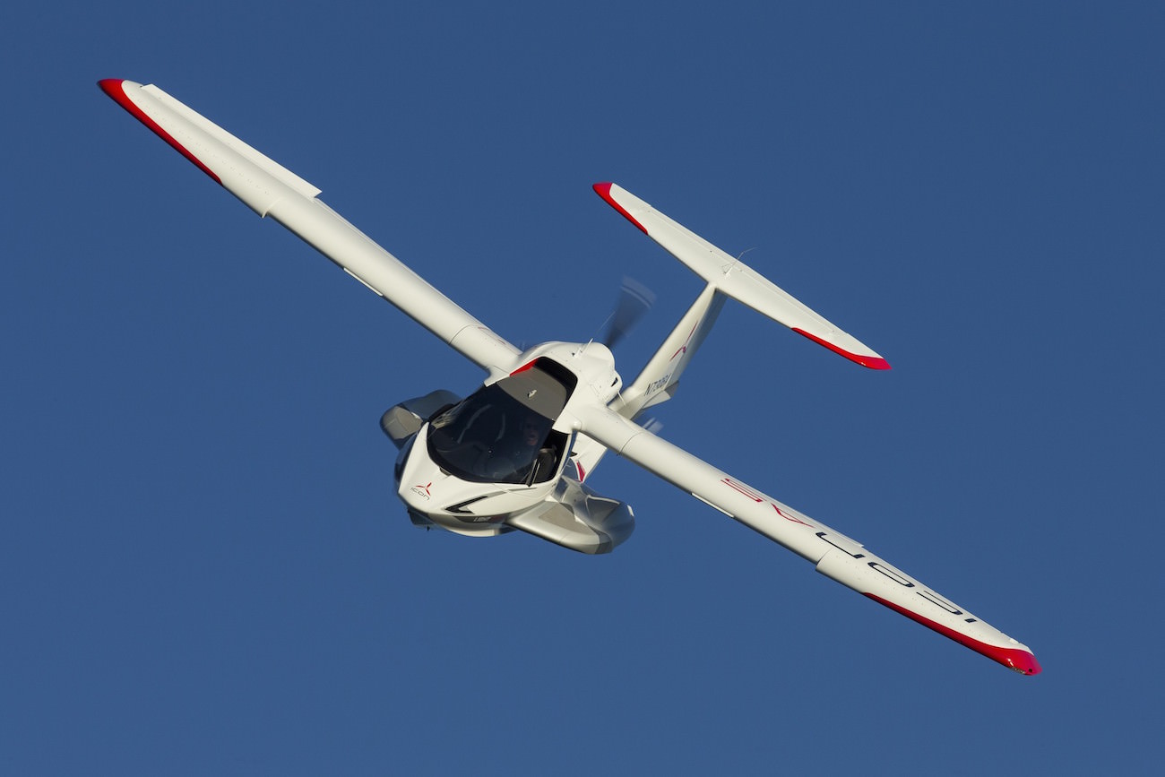 1300x867 Icon Aircraft An Amazing Hybrid Aircraft Easy To Pilot