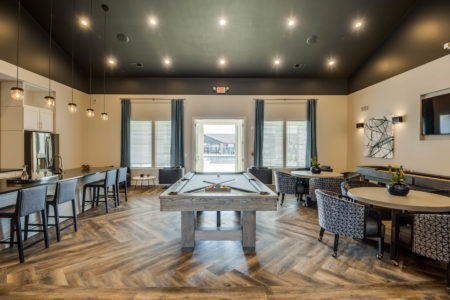 450x300 Icon Apartments