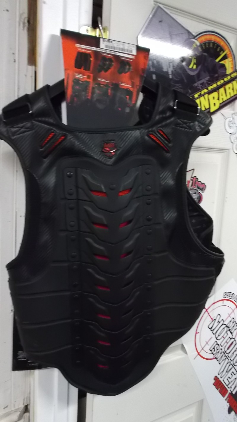 800x1422 Icon Field Armor Vest Stryker Black Black Protection