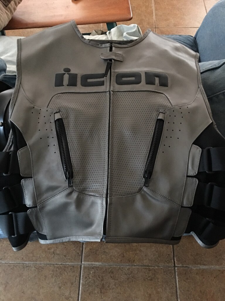 768x1024 Icon Field Armor Vest Worn Once Usado En Venta En St Augustine