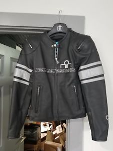 225x300 Women's Icon Pursuit Asphalt Technologies Motorcycle Jacket Small